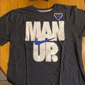 Nike regular fit T-shirt Large